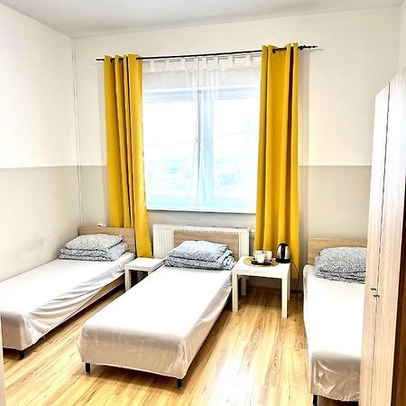 Orzelek Hostel Γκνιέζνο Εξωτερικό φωτογραφία