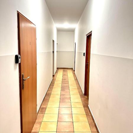 Orzelek Hostel Γκνιέζνο Εξωτερικό φωτογραφία