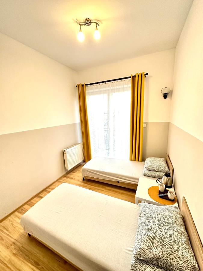Orzelek Hostel Γκνιέζνο Εξωτερικό φωτογραφία