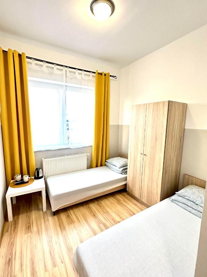 Orzelek Hostel Γκνιέζνο Εξωτερικό φωτογραφία