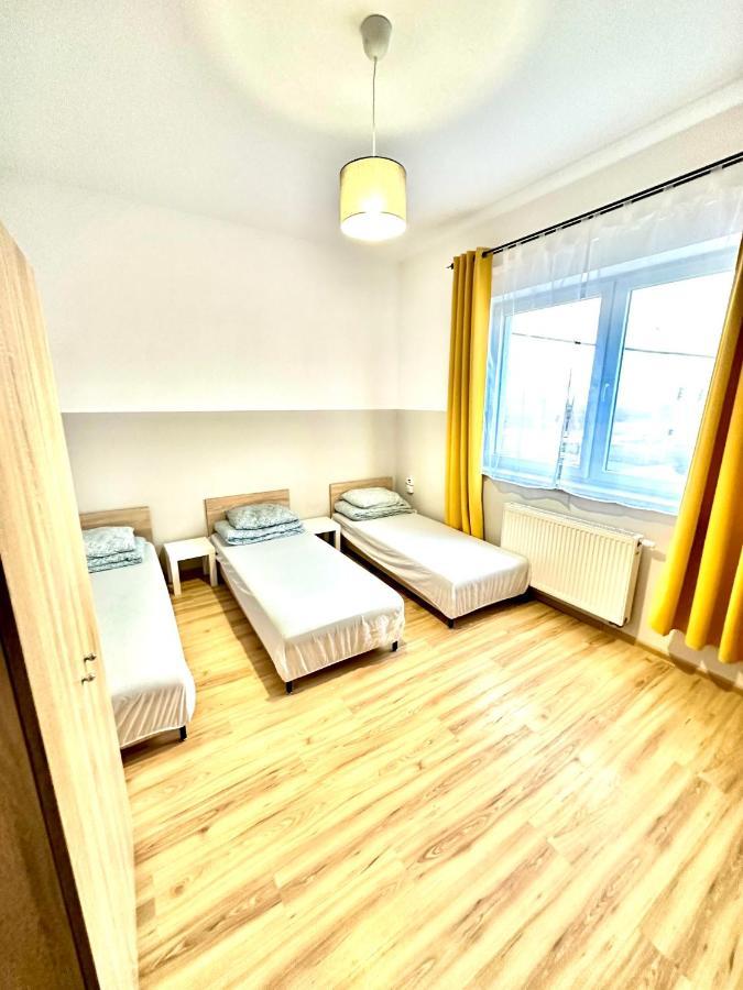 Orzelek Hostel Γκνιέζνο Εξωτερικό φωτογραφία